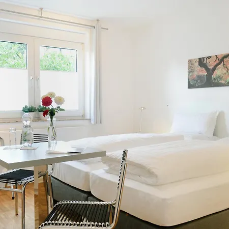 招待所 Homefy - Duesseldorf - 3*