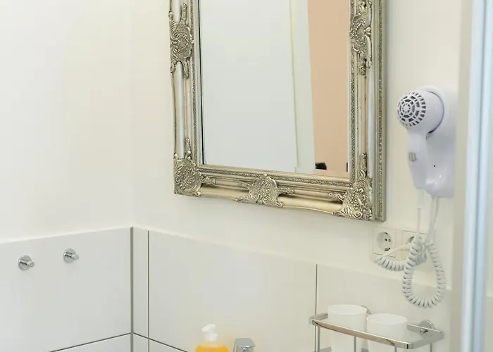 Homefy - Duesseldorf - Gæstehus 3*